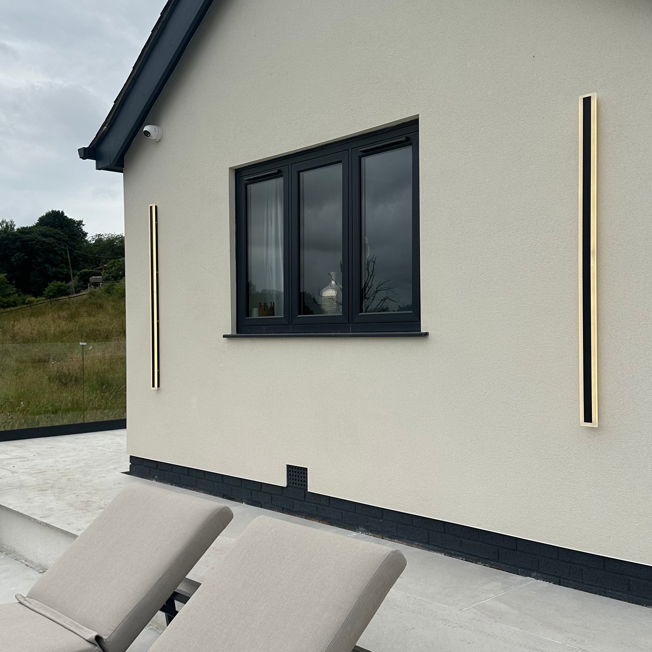 Kirrelus hliníkové venkovní LED nástěnné svítidlo s elegantním moderním designem pro venkovní prostory