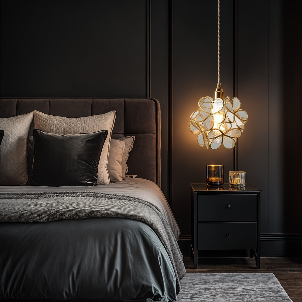 Závěsná skleněná lampa Nordic Flower od Nova Bloom pro obývací pokoje a ložnice
