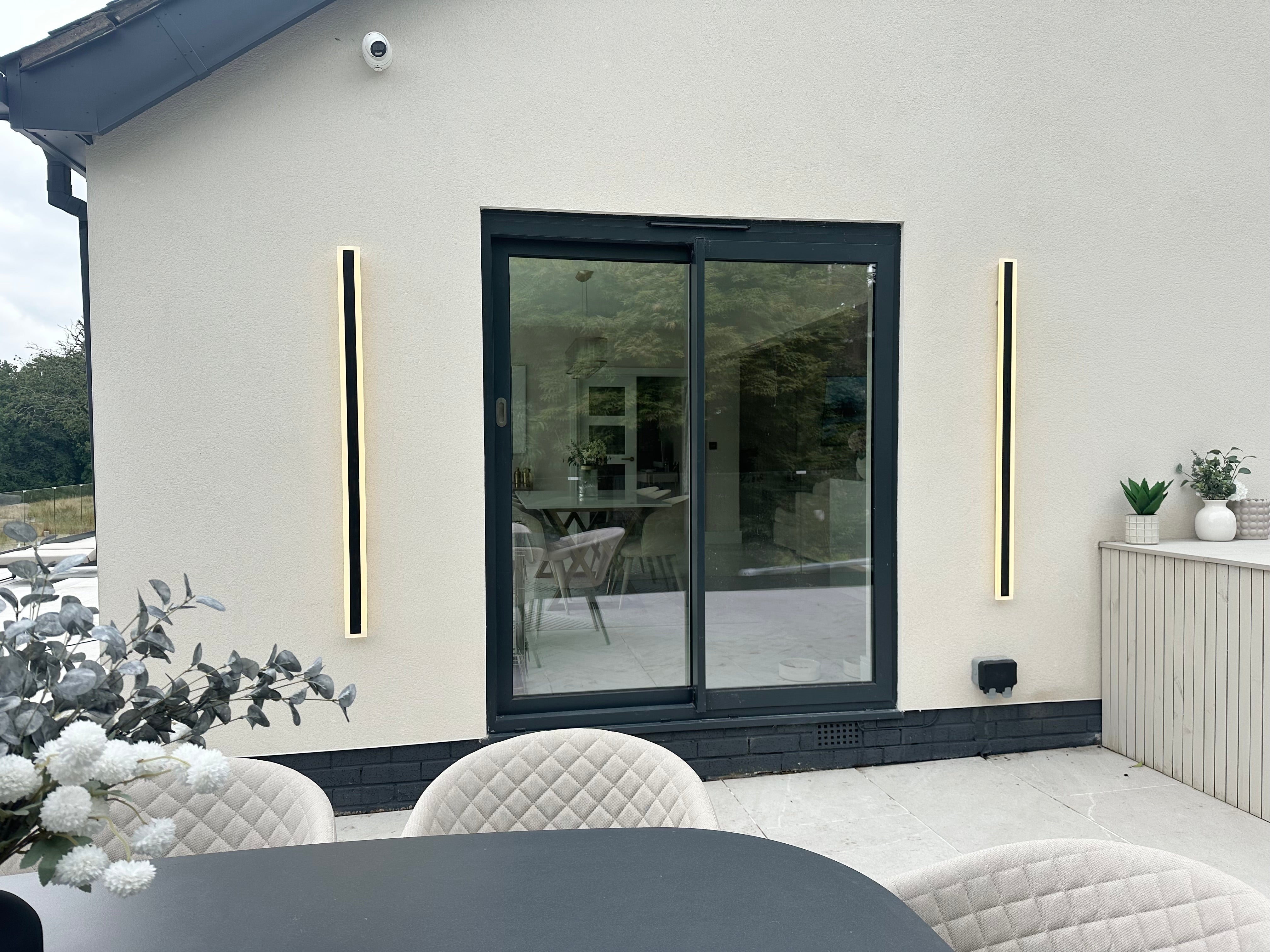 Kirrelus hliníkové venkovní LED nástěnné svítidlo s elegantním moderním designem pro venkovní prostory