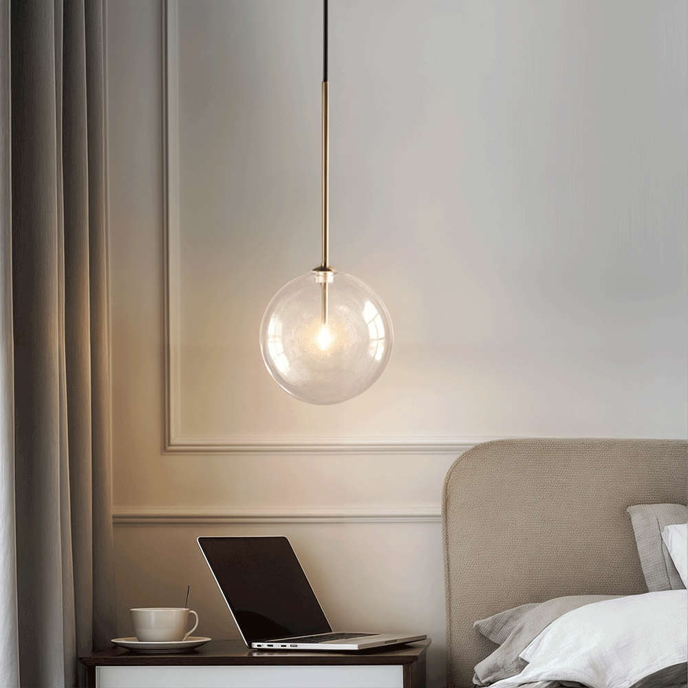 Linvale Studio představuje závěsná světla Arden Nordic Glass Orb pro moderní interiéry