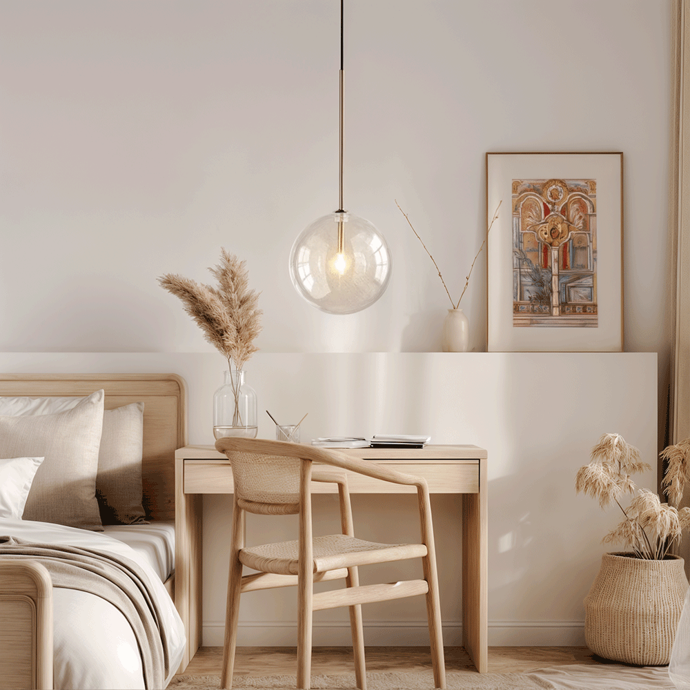 Linvale Studio představuje závěsná světla Arden Nordic Glass Orb pro moderní interiéry