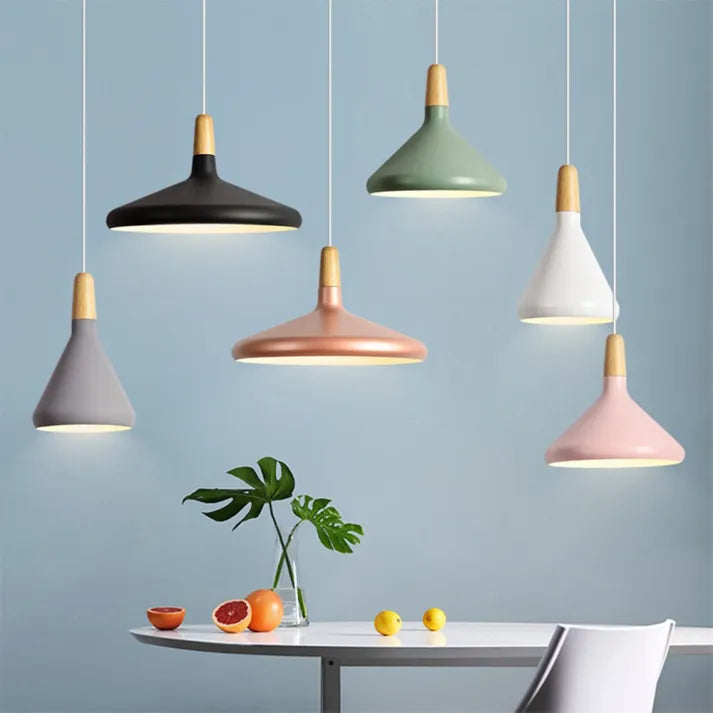 NyraLume Studio Asterra závěsná lampa ve tvaru kužele inspirovaná makronkou