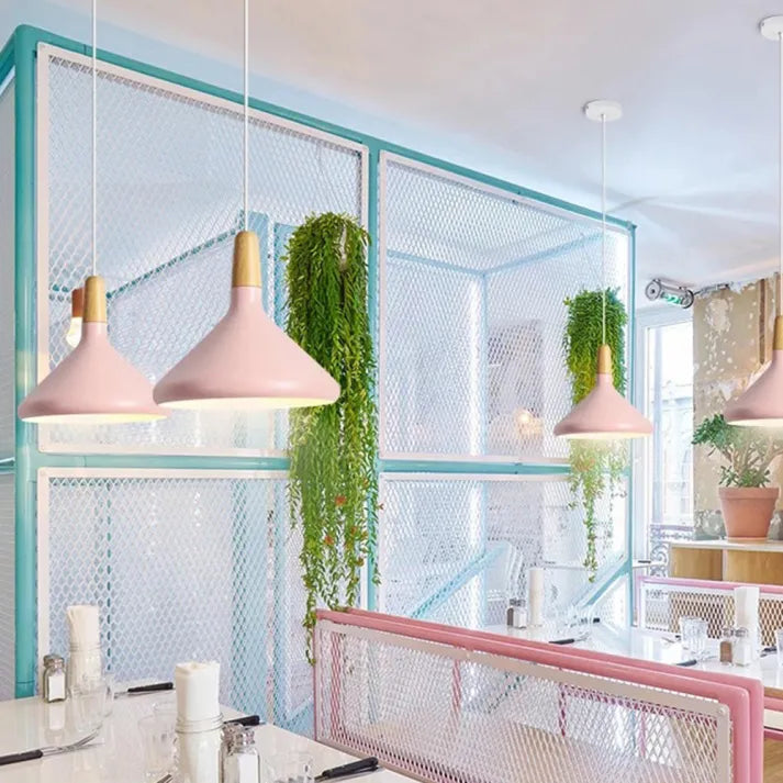 NyraLume Studio Asterra závěsná lampa ve tvaru kužele inspirovaná makronkou