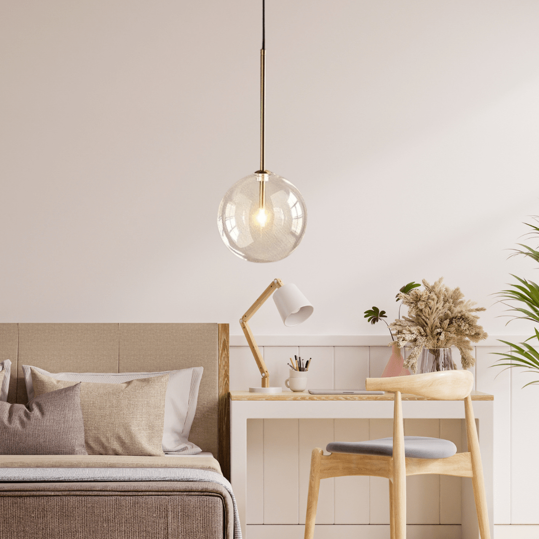 Linvale Studio představuje závěsná světla Arden Nordic Glass Orb pro moderní interiéry