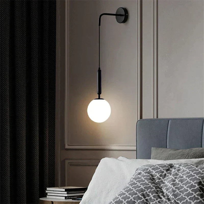 Elegantní skleněné nástěnné svítidlo od AstraLume pro moderní domácí interiéry a obytné prostory