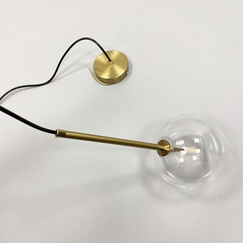 Linvale Studio představuje závěsná světla Arden Nordic Glass Orb pro moderní interiéry