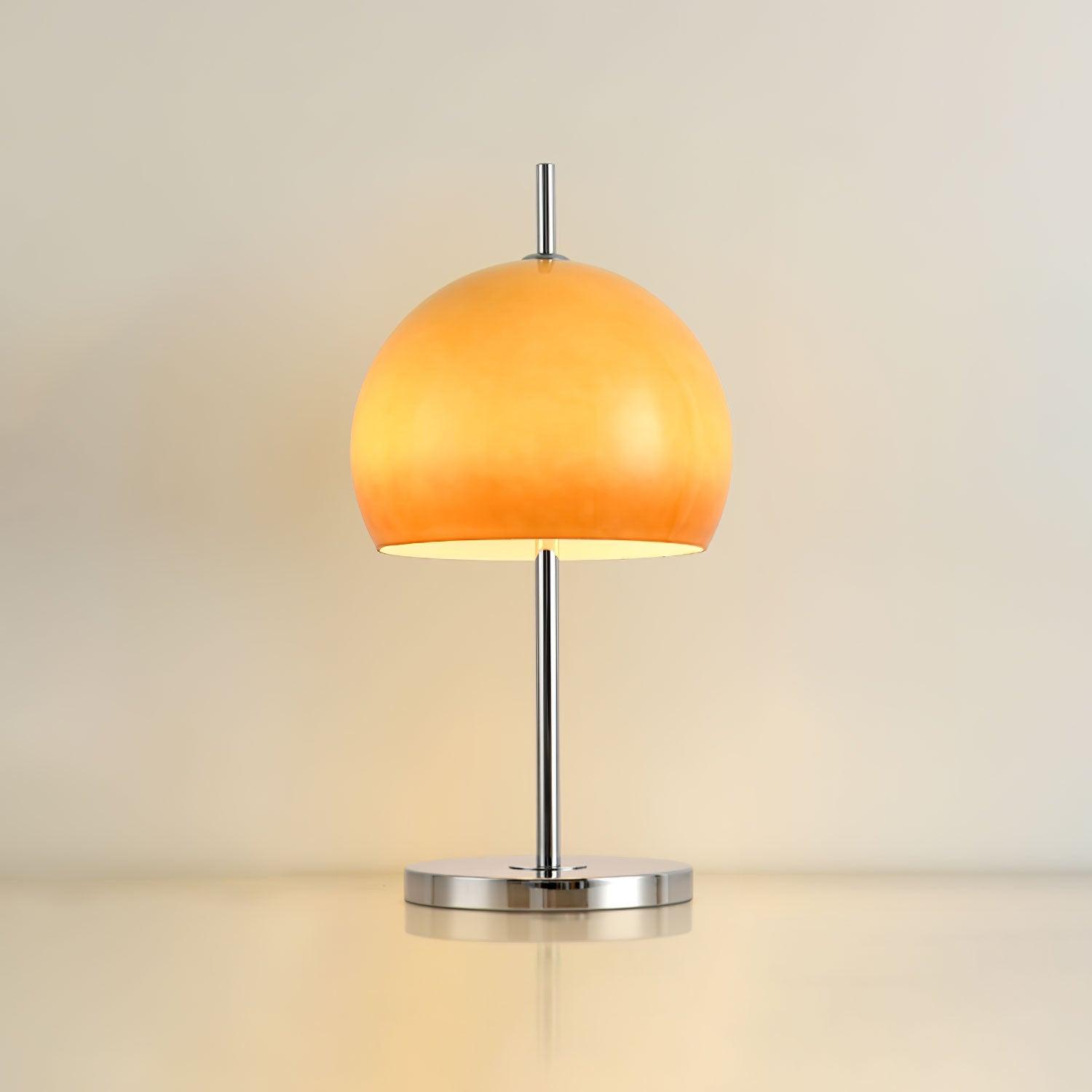 Lampe de table Bauhaus en verre ambre Aurelia en forme de champignon avec une lueur douce