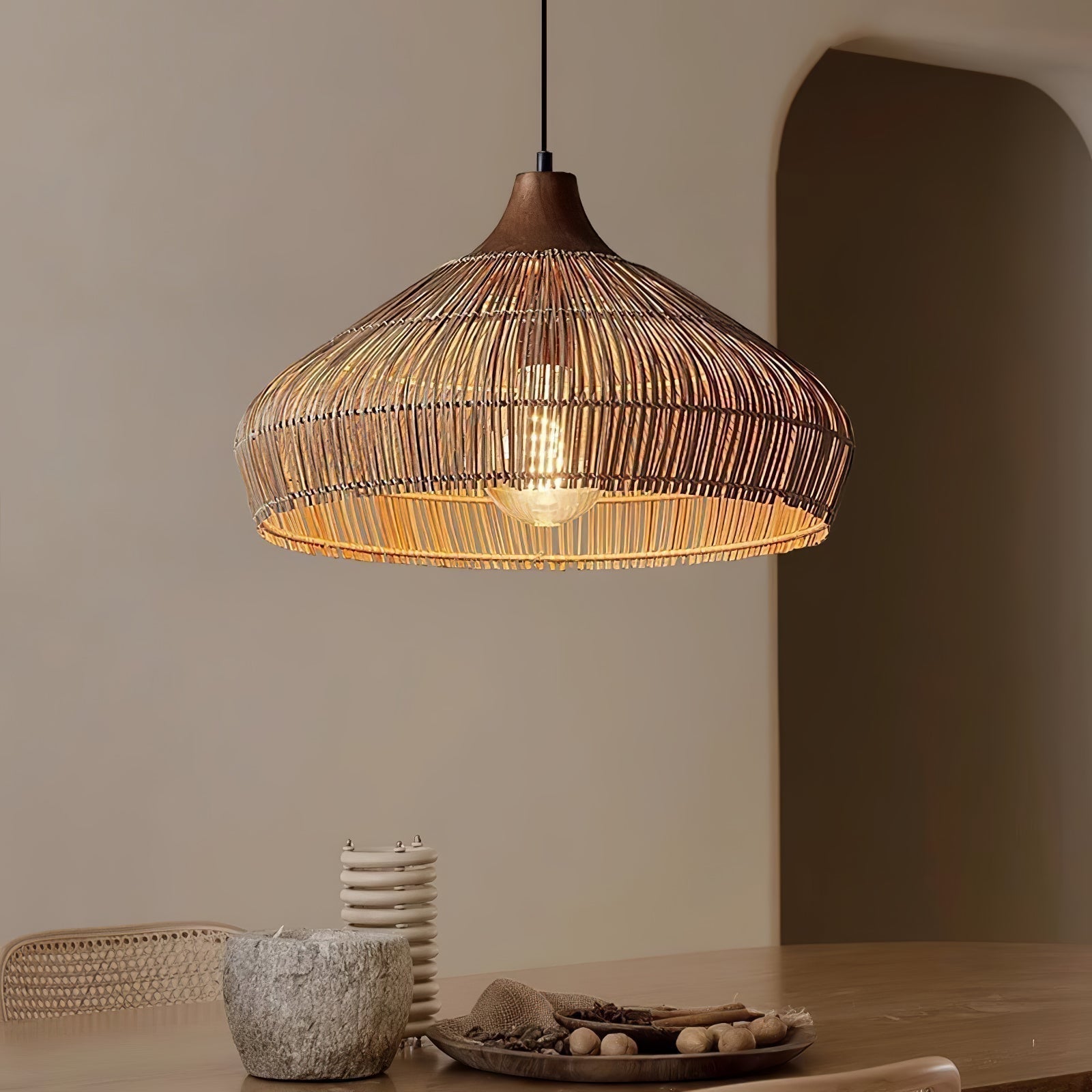 مصباح معلق لومنارا من الخيزران والخشب مع إضاءة LED دافئة