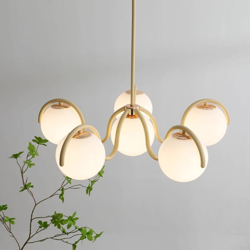 Lámpara colgante con globo de vidrio curva Luxe Crimson de LumaNova para comedores