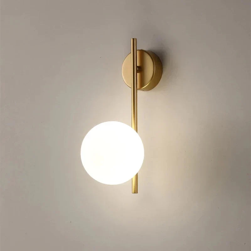 Nordikus stílusú Lyra fali lámpa meleg fényű, otthoni belső terekhez az Elegant Decor-tól