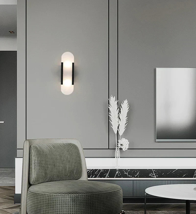Nástěnná lampa Aurelia z mramoru, ručně vyráběné osvětlení v římském stylu, edice kolekce