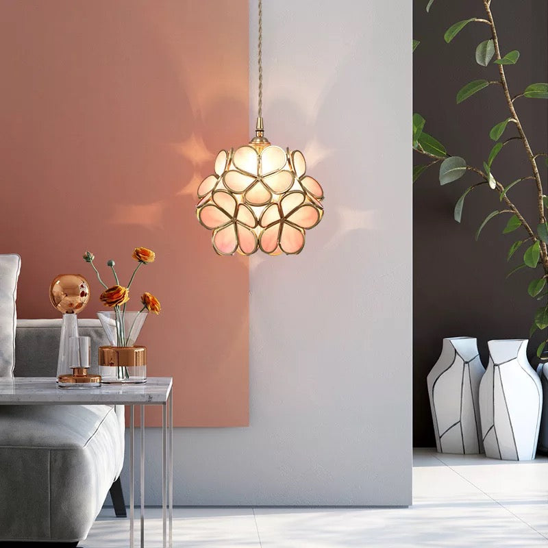 Závěsná skleněná lampa Nordic Flower od Nova Bloom pro obývací pokoje a ložnice