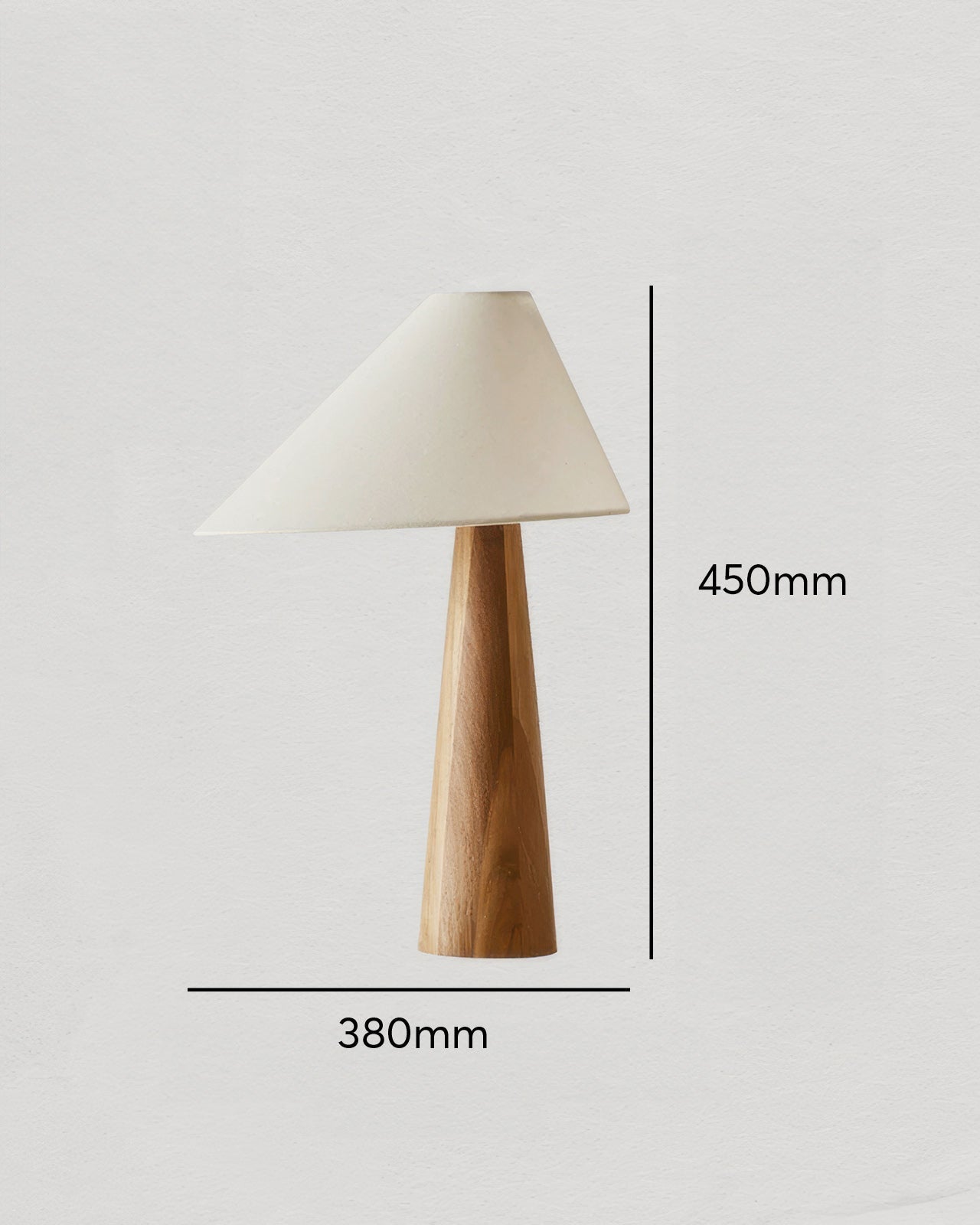 Stolní lampa Tranquil Calmere ze masivního dřeva s textilním stínidlem pro obývací prostory