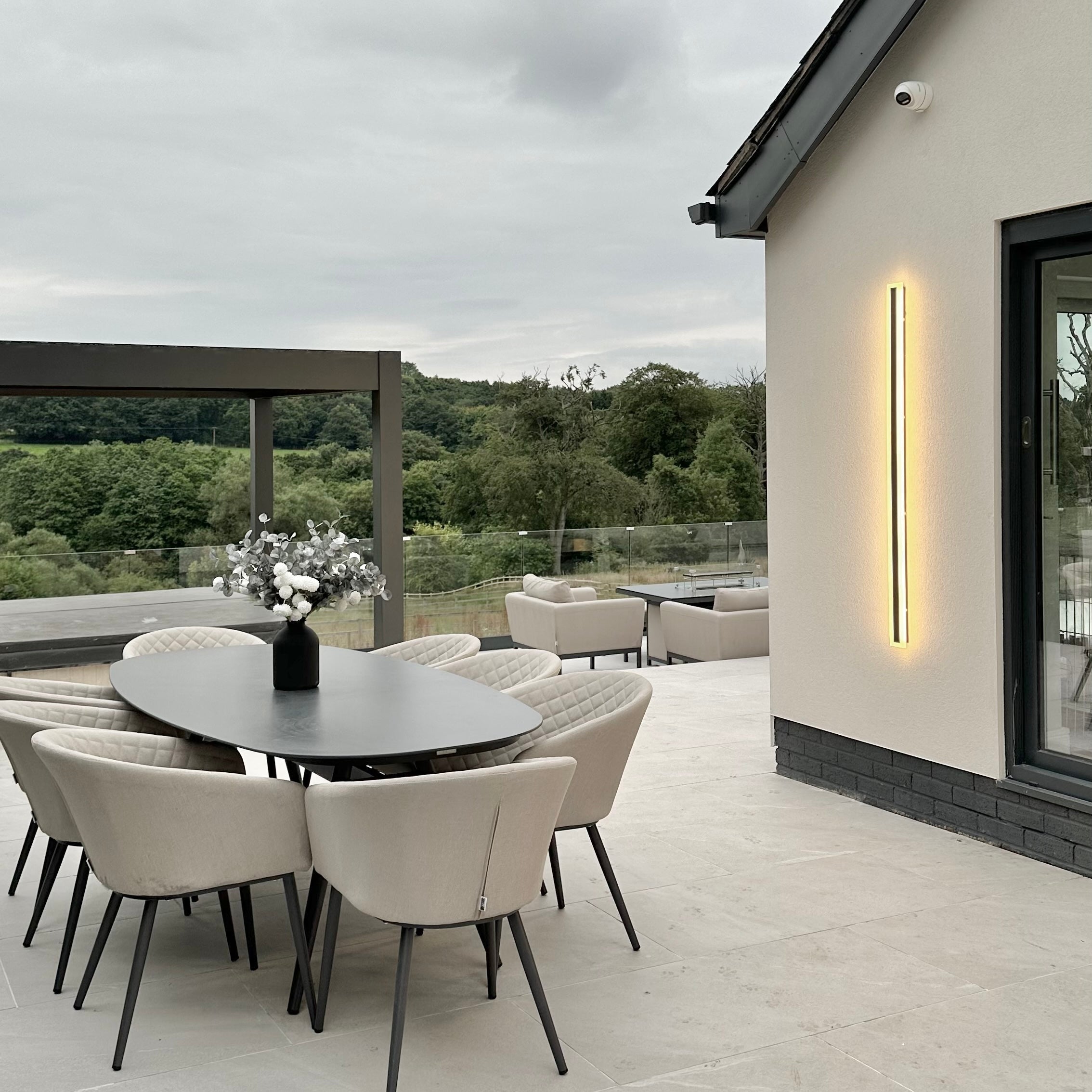 Kirrelus hliníkové venkovní LED nástěnné svítidlo s elegantním moderním designem pro venkovní prostory