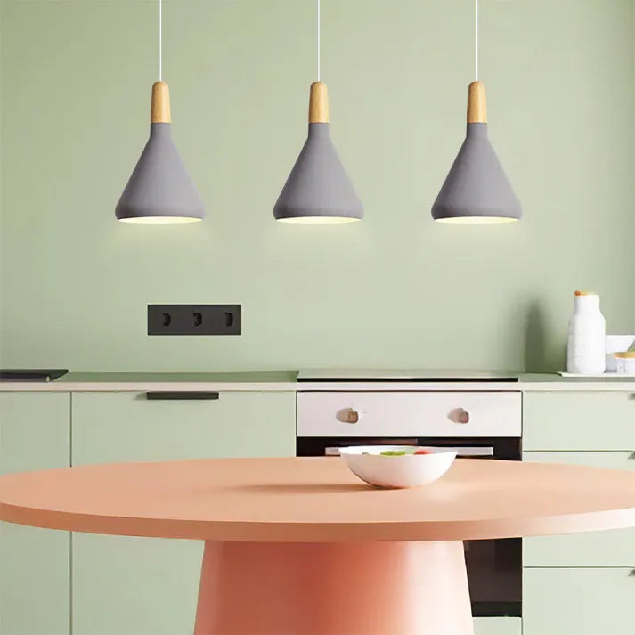 NyraLume Studio Asterra závěsná lampa ve tvaru kužele inspirovaná makronkou