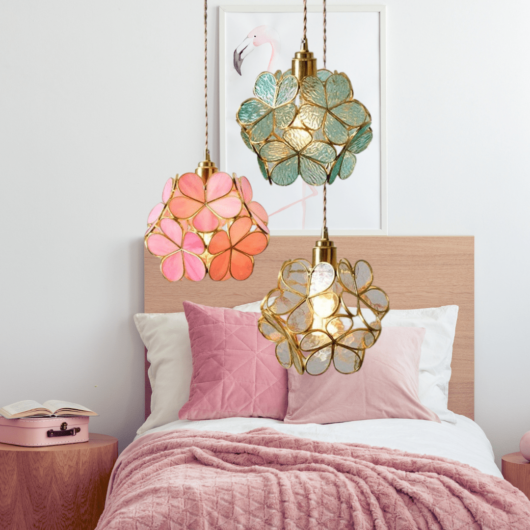 Závěsná skleněná lampa Nordic Flower od Nova Bloom pro obývací pokoje a ložnice