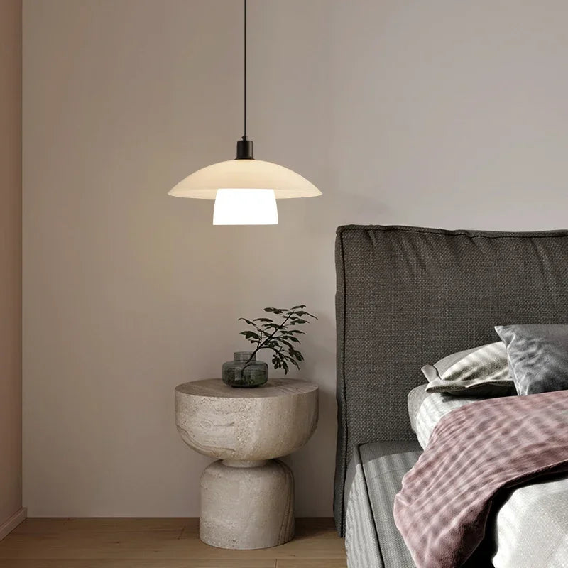 Lustre suspendu élégant Aurelis pour salon et hall d'entrée