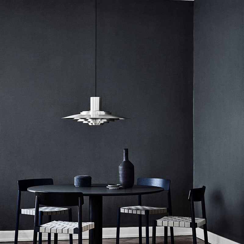 Lampe suspendue LED Aurelo Nordic en fer et aluminium pour intérieurs modernes