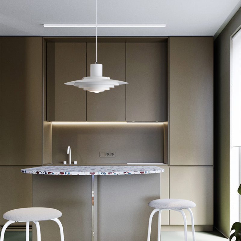Lampe suspendue LED Aurelo Nordic en fer et aluminium pour intérieurs modernes