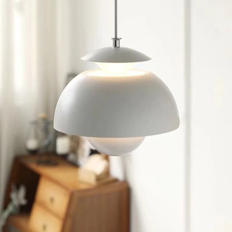 Lunora Nordic LED závěsné svítidlo s motivem květinového poupěte pro stylové interiéry