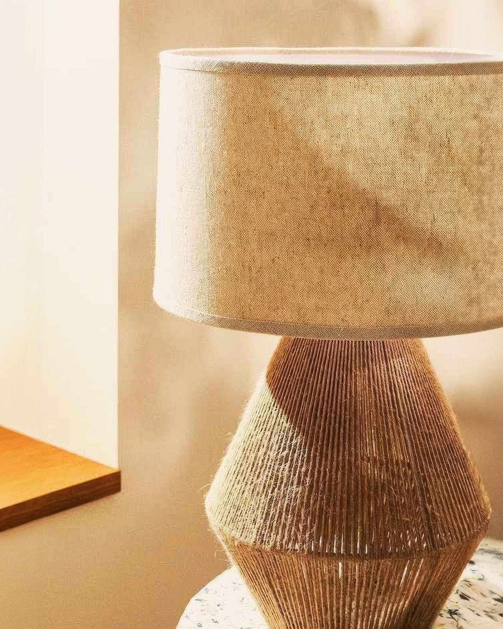 Lampe de bureau en chanvre tissé à la main, éco-responsable, par Kairo