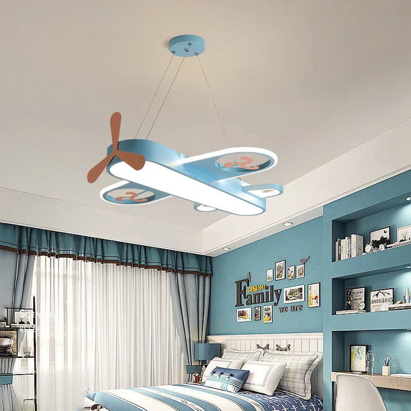 AeroLite Junior LED Flugzeug-Kronleuchter für Kinderzimmer