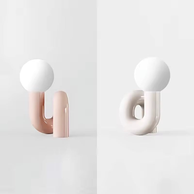 ליסארו | מנורת שולחן מזכוכית נורדית בסגנון פוסטמודרני לחדרי שינה, מלונות וחדרי עבודה