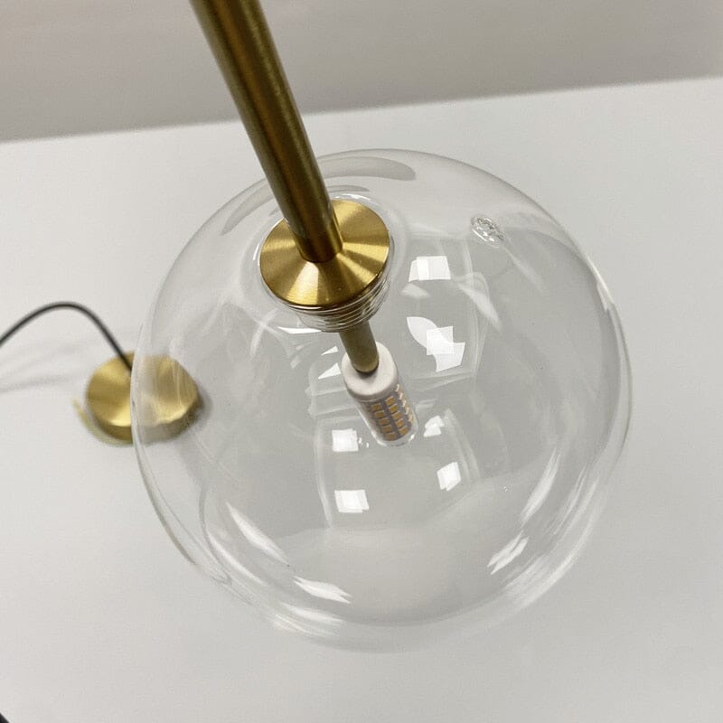 Linvale Studio představuje závěsná světla Arden Nordic Glass Orb pro moderní interiéry