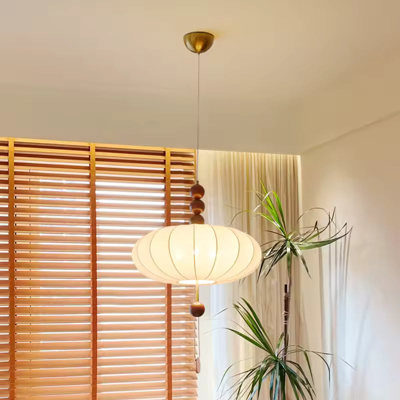 מירל | מנורת תלייה מבד בסגנון וובי-סאבי צרפתי ימי ביניימי