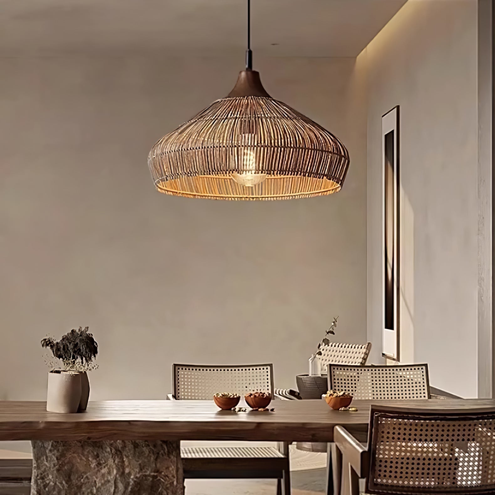 Suspension Lumenara en rotin et bois avec ambiance LED chaleureuse