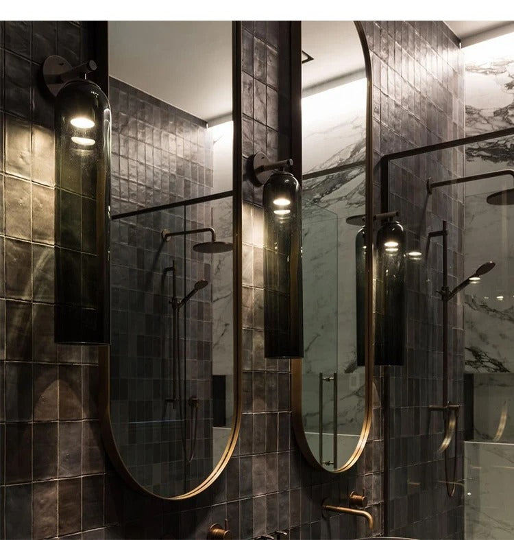 Applique da parete in vetro nordico di Lumenix con design minimalista a luce soffusa per interni moderni