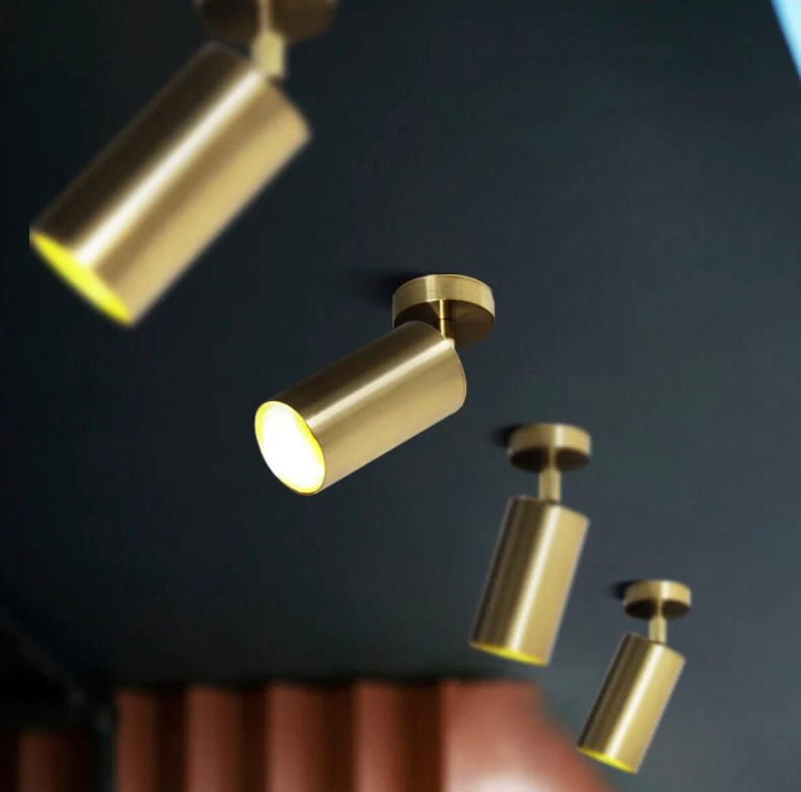 كشاف سقفي LED قابل للتعديل مع رؤوس دوارة من لومارافليكس