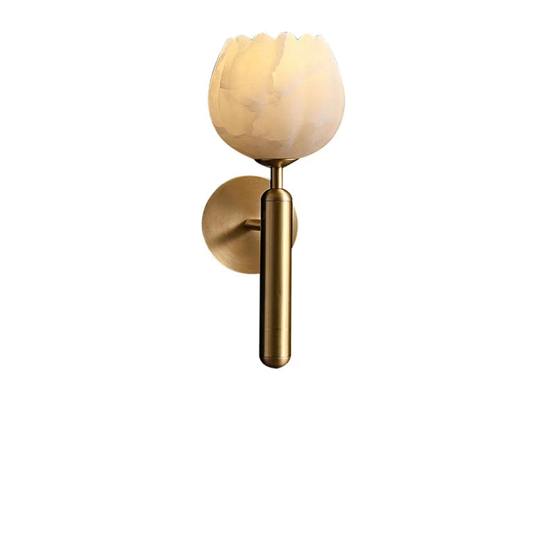 Lámpara de pared Aurelia Marble Rose con pantalla delicada en forma de rosa, lámpara de pared clásica de mármol